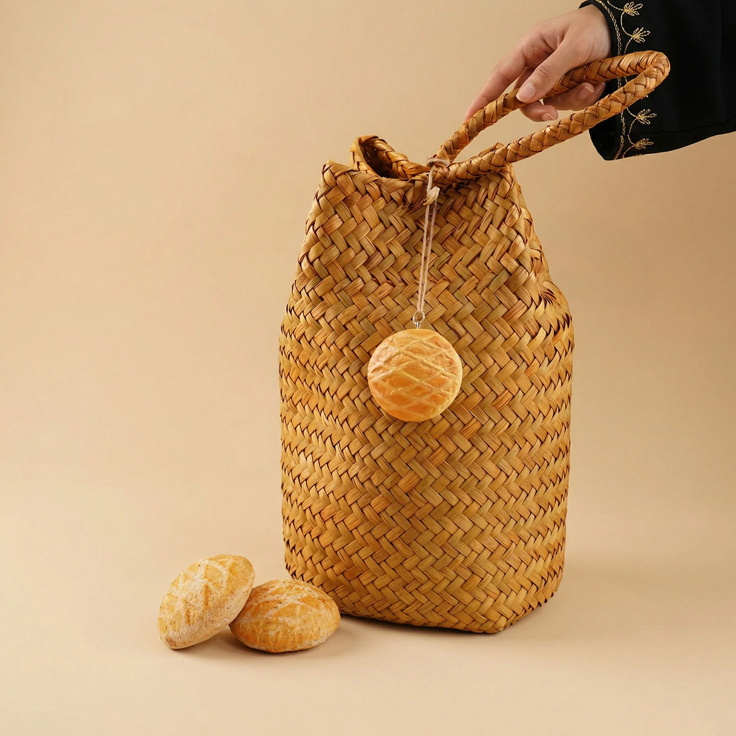 صندوق كليجا مع مزهرية ورود العيد - Image 2