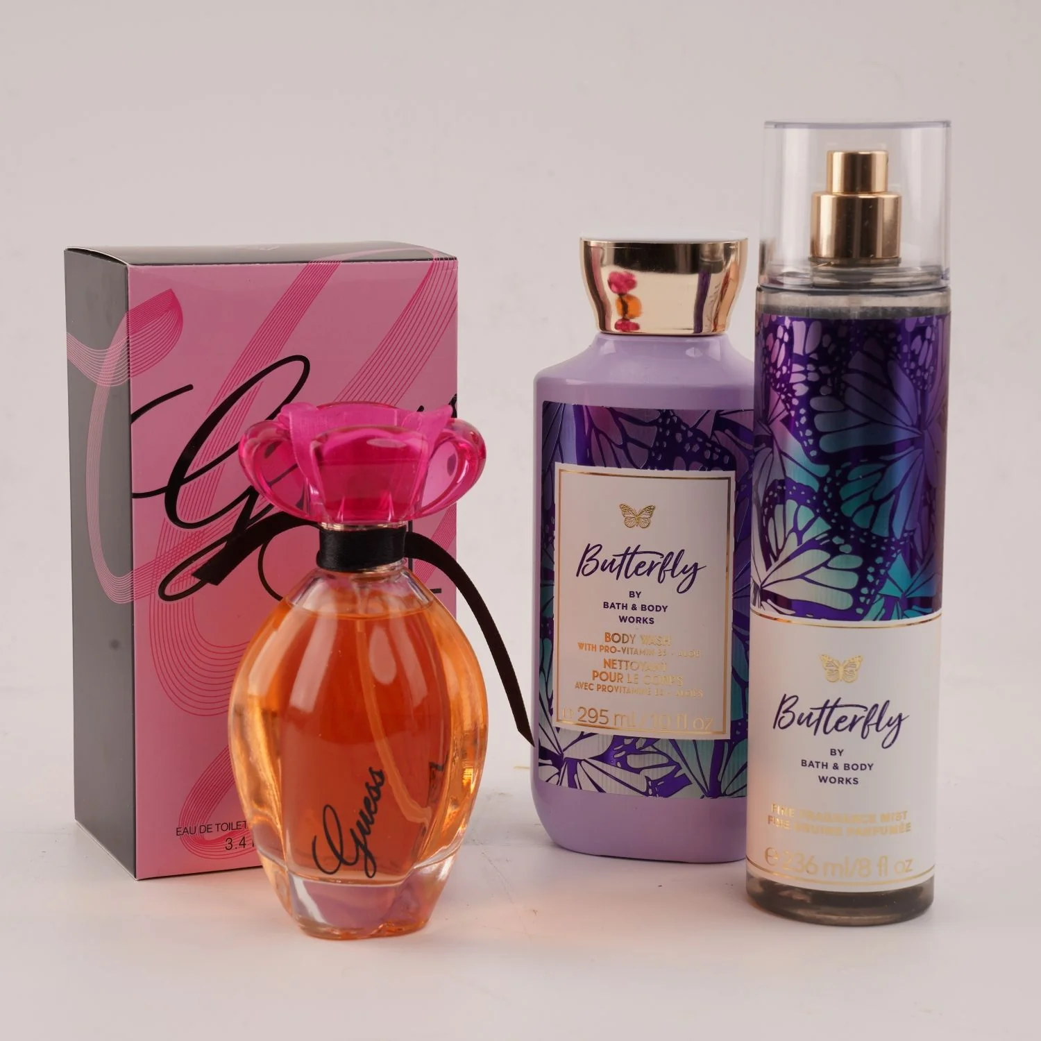 عطر جيس للنساء مع منتجات باث آند بودي