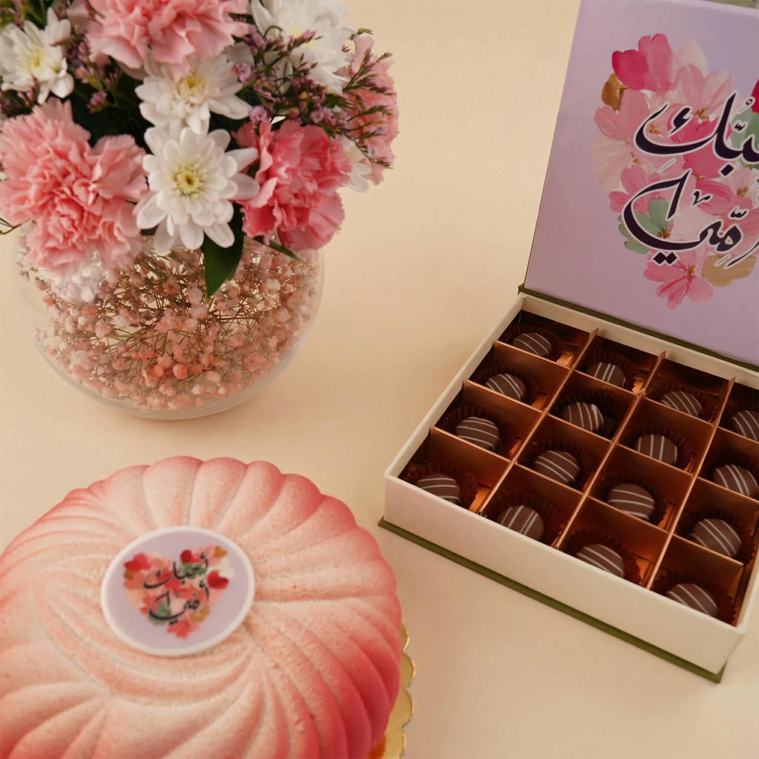 مزهرية نوّارة البيت مع كيك وشوكولا - Image 3