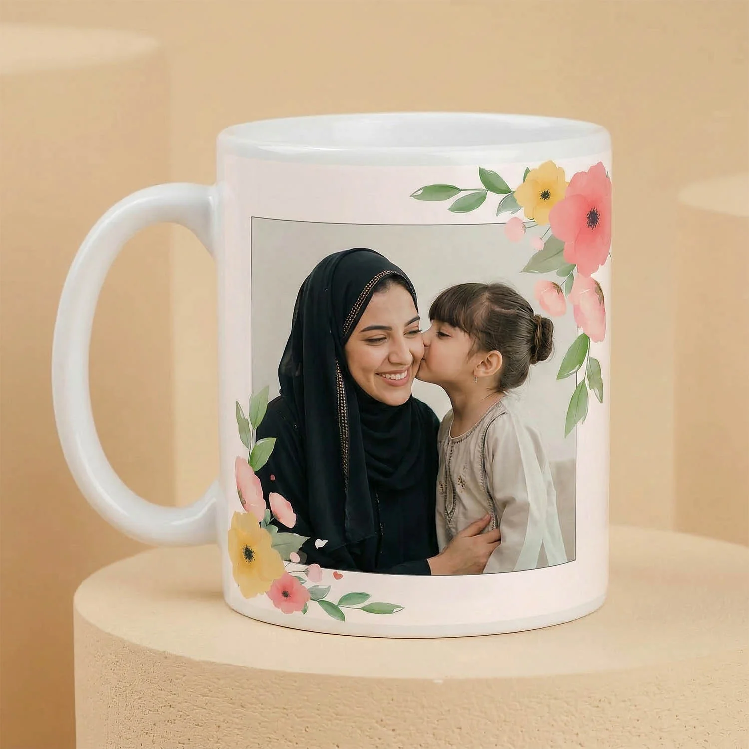 لحظات مع أمي | طقم هدايا مخدة و كوب - Image 2