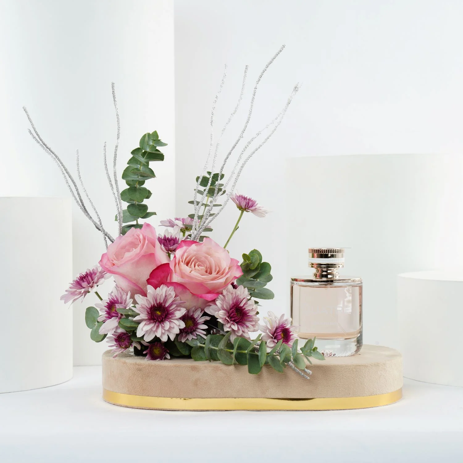 عطر بوشرون كواتر نسائي مع باقة ورد - Image 4