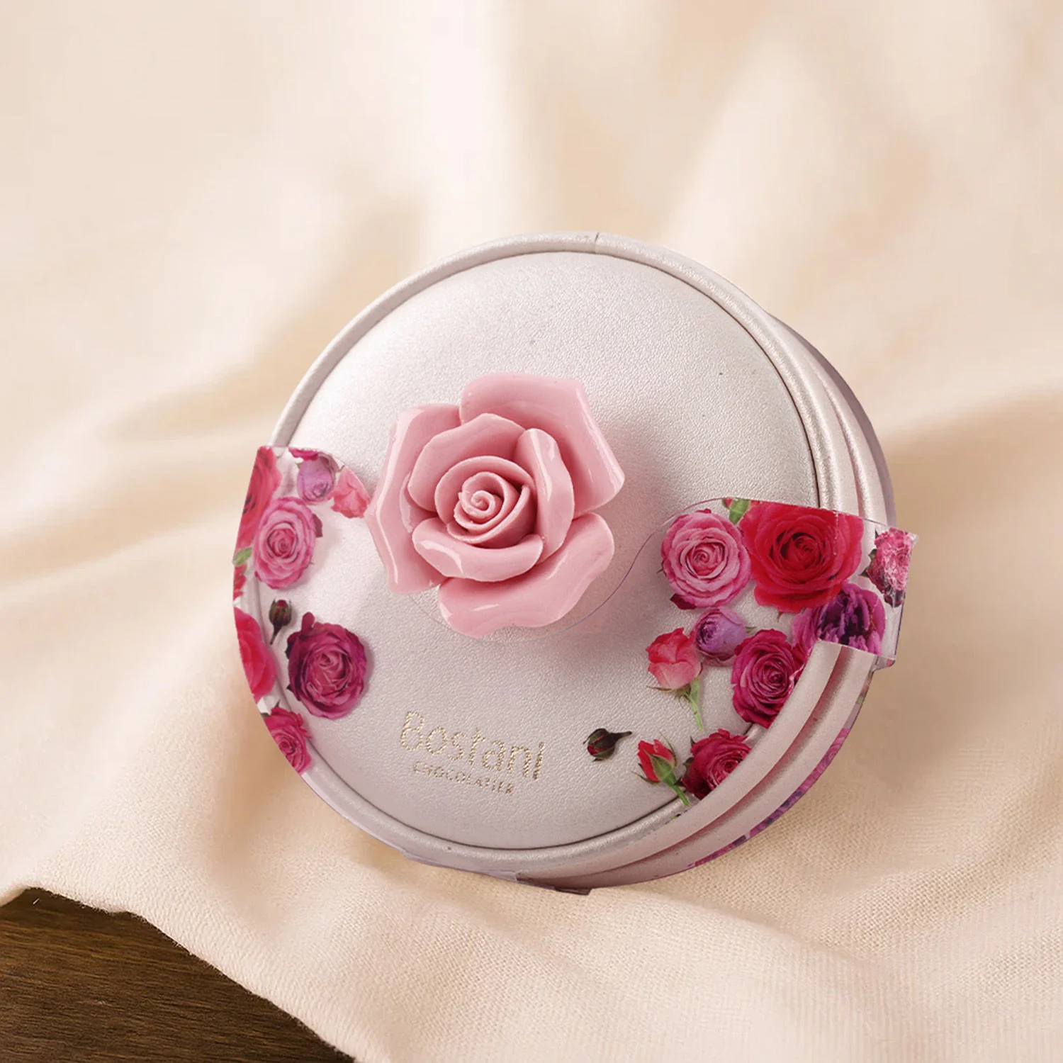 عطر كواتر نسائي مع شوكولاتة بستاني وتنسيق ورد - Image 5