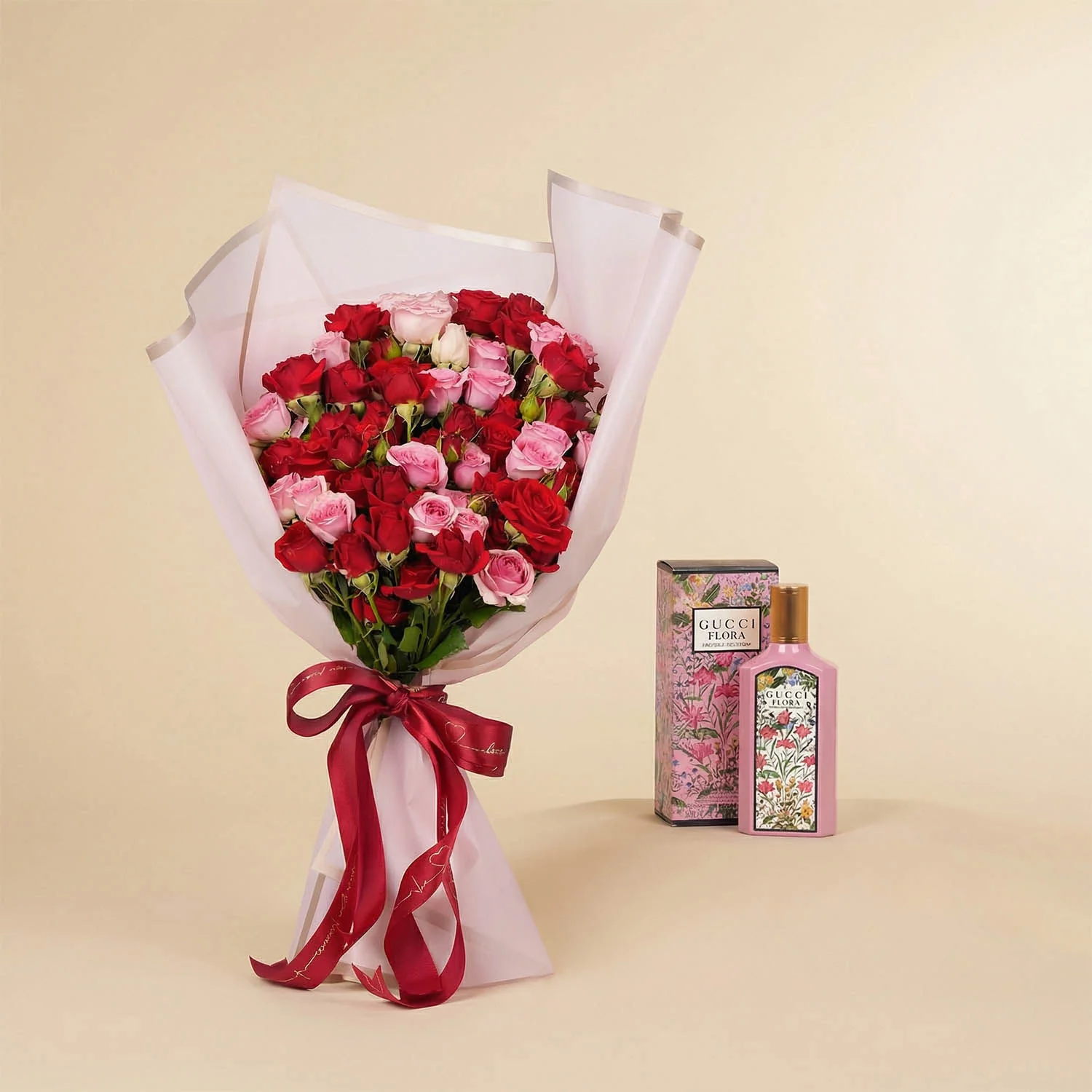 بوكيه بيبي روز مع عطر غوتشي للنساء